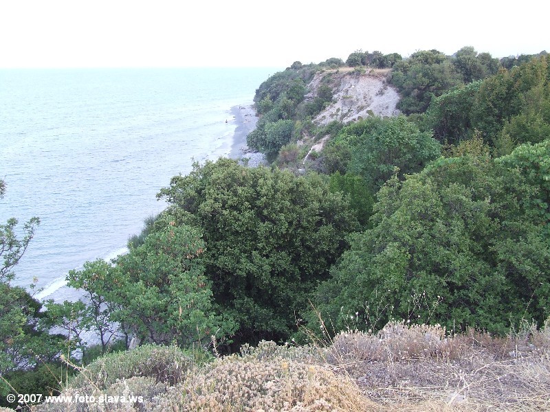 Берег Эгейского моря в районе города Литохоро