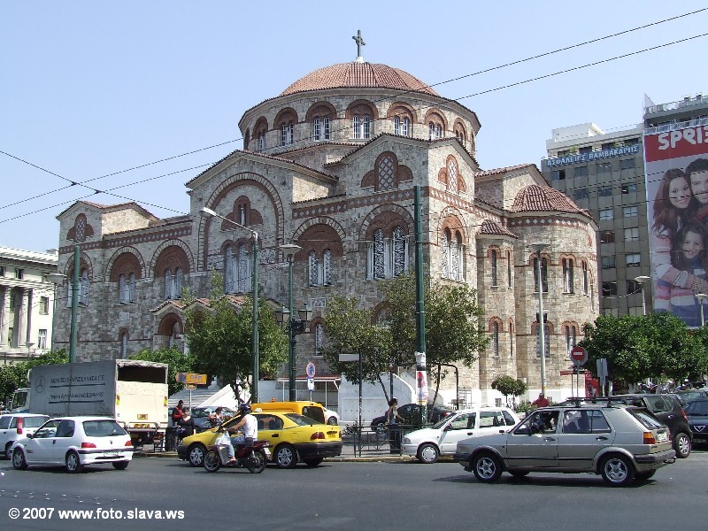 Церковь в районе Пирея