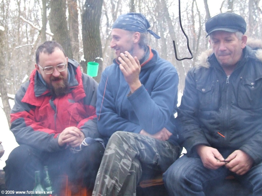 Свободные уши вокруг пожарника