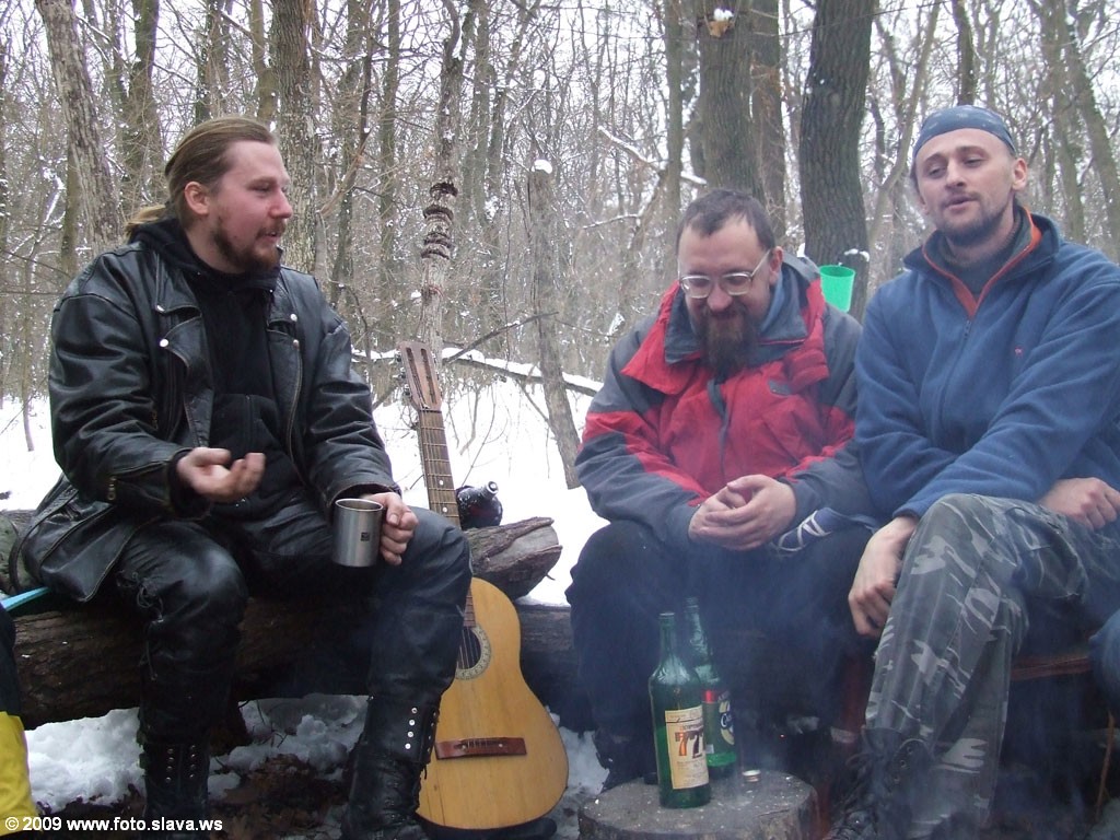 Анархист, журналист, Пожарник и 3 топора