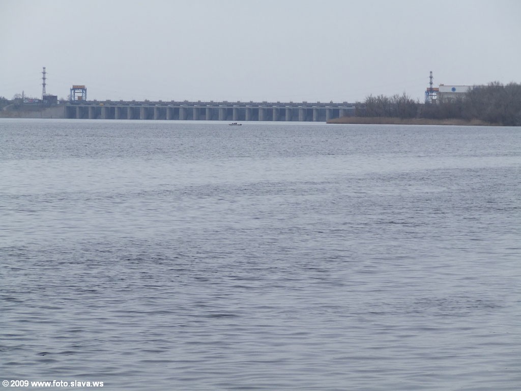 Плотина Каховской ГЭС